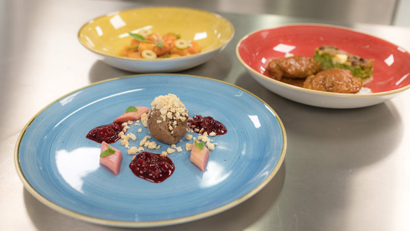 claro Grün. Aber gründlich. claro Grün. Aber gründlich.