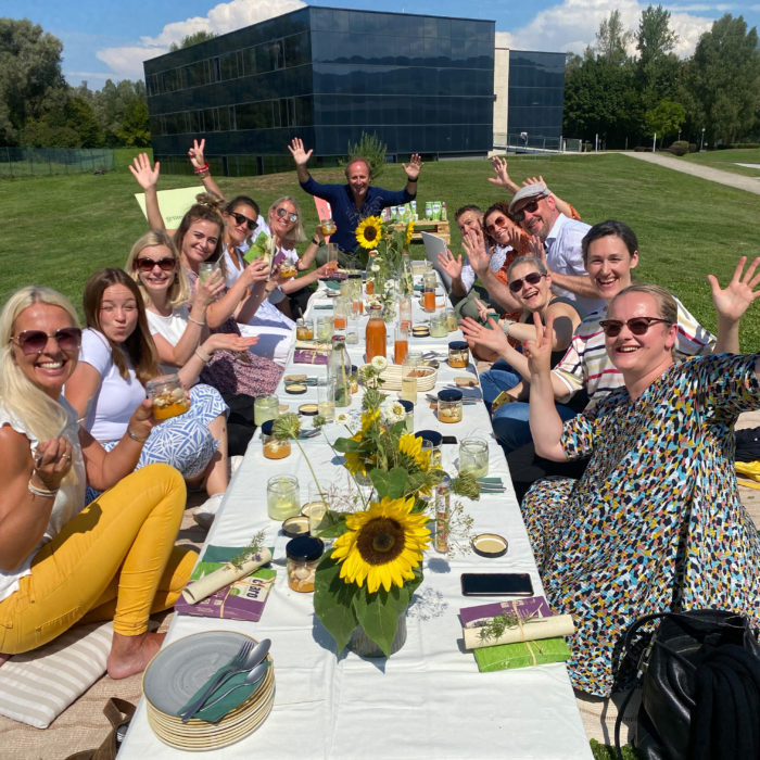 claro Grün. Aber gründlich. claro Grün. Aber gründlich.